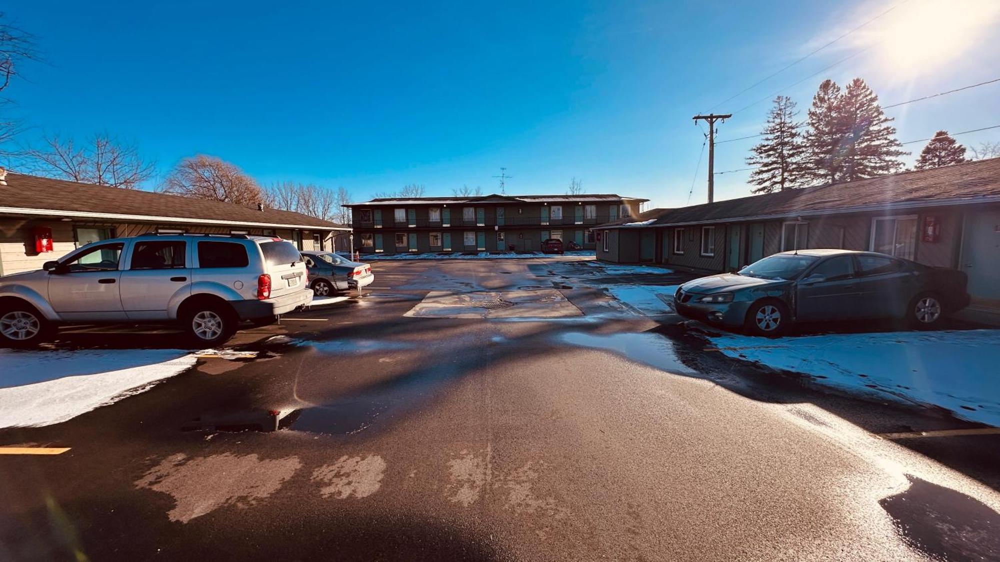 Currys Motel By Oyo Saginaw Mi المظهر الخارجي الصورة